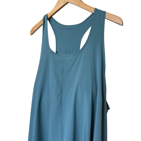 Quick-Drying Teal Dress - Picture 7 of 13